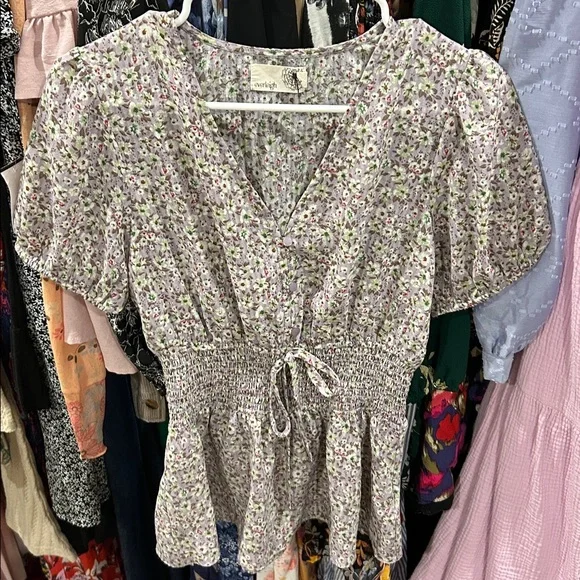 Floral Top - Picture 1 of 1